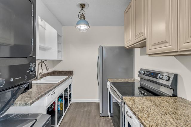 261 White Bridge Pike Apt 170, Nashville, TN 37209