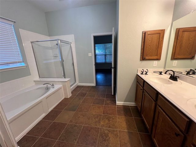 600 Spanish Oak TER, Round Rock, TX 78681