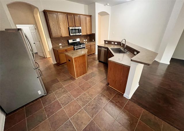 600 Spanish Oak TER, Round Rock, TX 78681