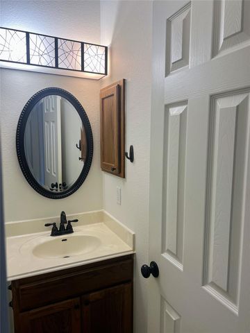 600 Spanish Oak TER, Round Rock, TX 78681