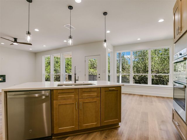 13 Rock Hollow CIR, Wimberley, TX 78676