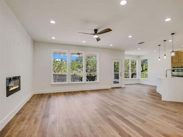 13 Rock Hollow CIR, Wimberley, TX 78676