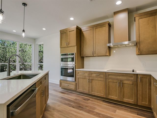 13 Rock Hollow CIR, Wimberley, TX 78676
