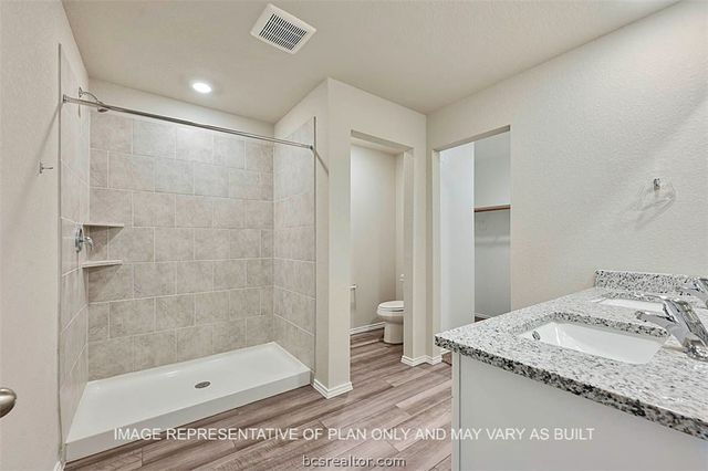 533 Harvest Lake Drive, Snook, TX 77878