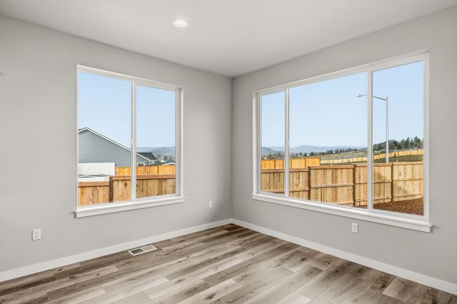 1153 Pumpkin Ridge Drive 322, Eagle Point, OR 97524