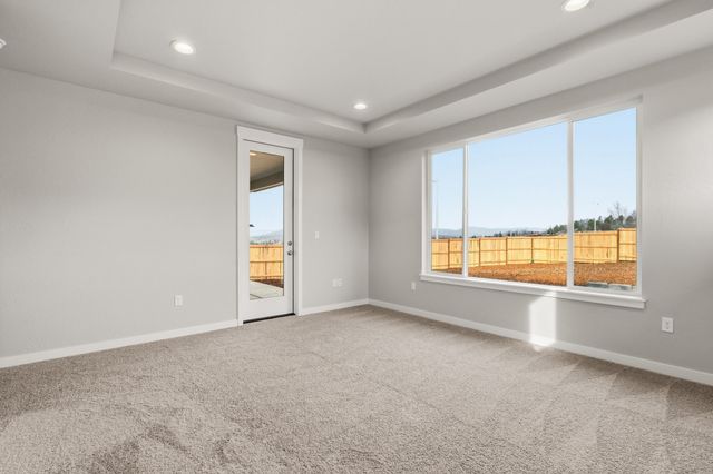 1153 Pumpkin Ridge Drive 322, Eagle Point, OR 97524