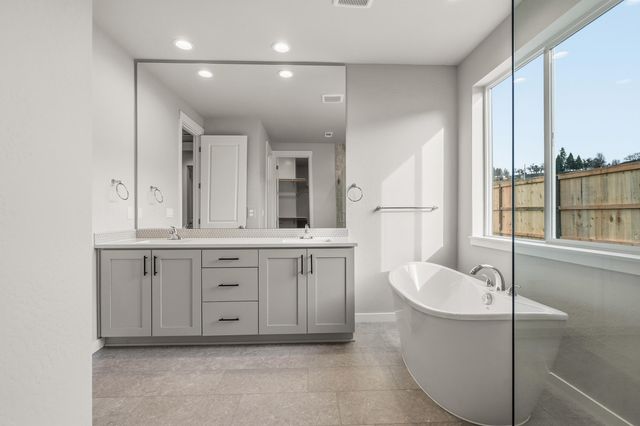 1153 Pumpkin Ridge Drive 322, Eagle Point, OR 97524