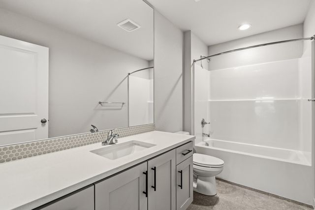 1153 Pumpkin Ridge Drive 322, Eagle Point, OR 97524