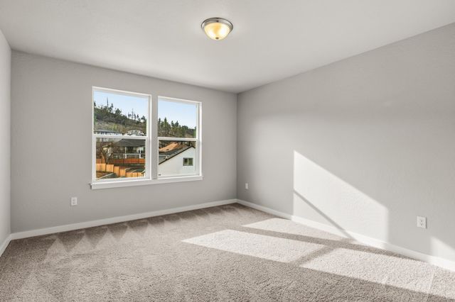 1153 Pumpkin Ridge Drive 322, Eagle Point, OR 97524