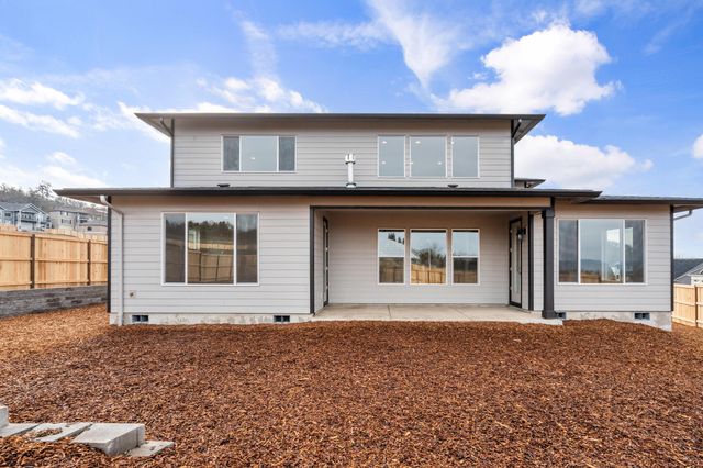 1153 Pumpkin Ridge Drive 322, Eagle Point, OR 97524