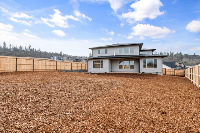 1153 Pumpkin Ridge Drive 322, Eagle Point, OR 97524