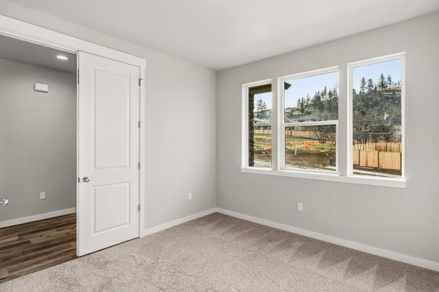 1153 Pumpkin Ridge Drive 322, Eagle Point, OR 97524