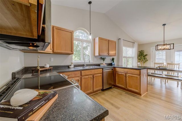 109 Emerald Isle Lane, Wentzville, MO 63385