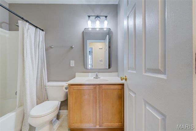 109 Emerald Isle Lane, Wentzville, MO 63385