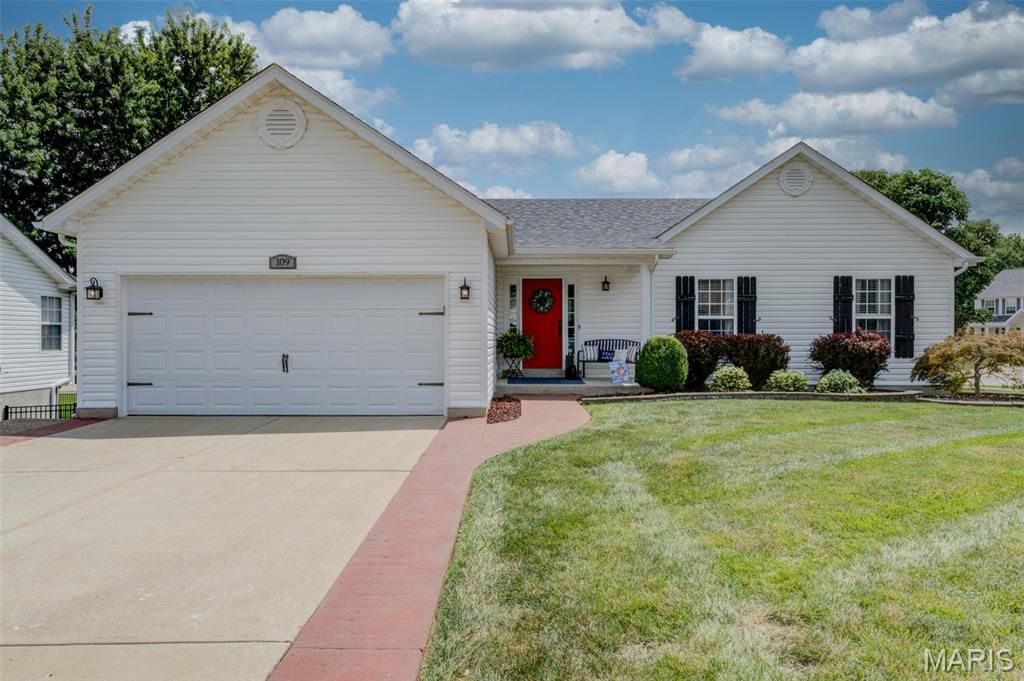 109 Emerald Isle Lane, Wentzville, MO 63385