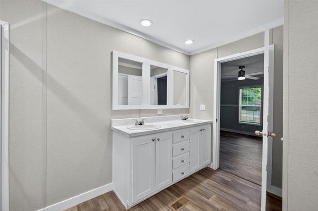 741 Thompson Lane, Loganville, GA 30052