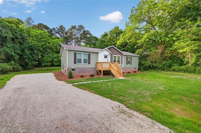 741 Thompson Lane, Loganville, GA 30052