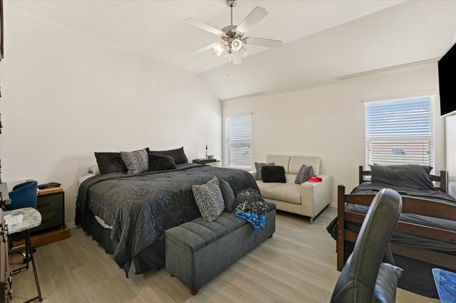 919 Fleetwood Cove Drive, Grand Prairie, TX 75052