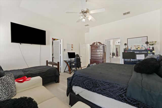 919 Fleetwood Cove Drive, Grand Prairie, TX 75052