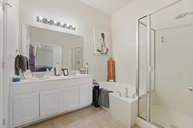 919 Fleetwood Cove Drive, Grand Prairie, TX 75052