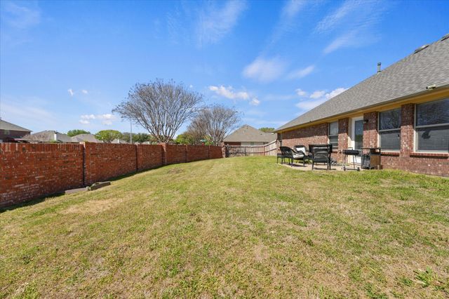 919 Fleetwood Cove Drive, Grand Prairie, TX 75052