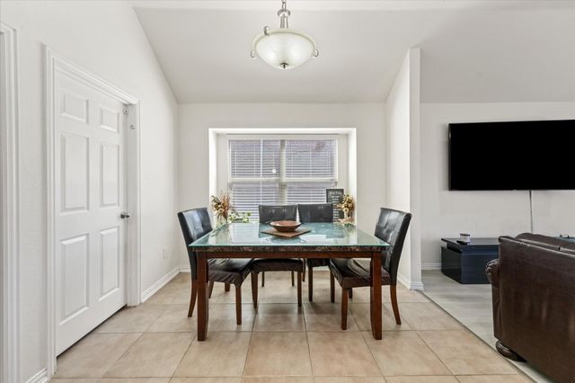 919 Fleetwood Cove Drive, Grand Prairie, TX 75052