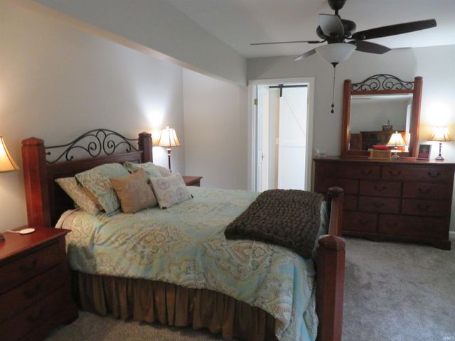 5011 E Timberwood Drive, Newburgh, IN 47630