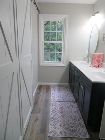 5011 E Timberwood Drive, Newburgh, IN 47630