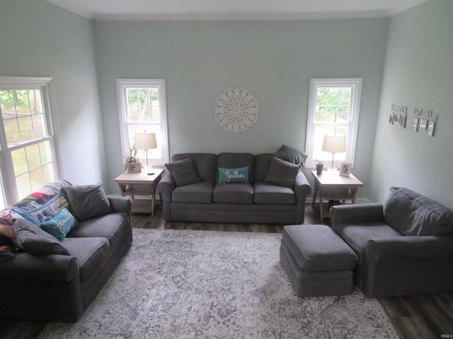 5011 E Timberwood Drive, Newburgh, IN 47630