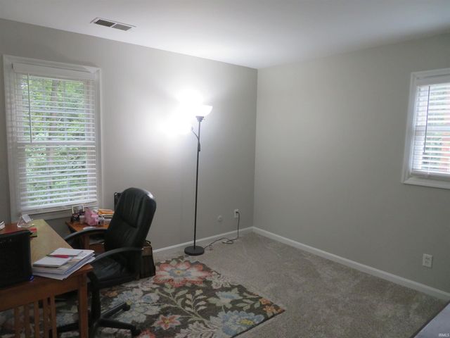 5011 E Timberwood Drive, Newburgh, IN 47630