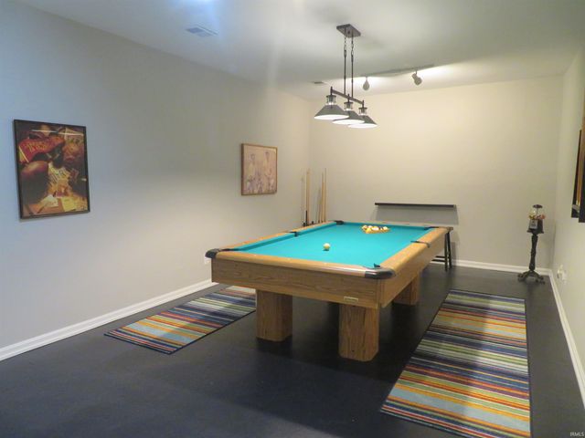 5011 E Timberwood Drive, Newburgh, IN 47630