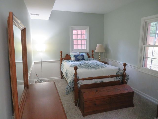 5011 E Timberwood Drive, Newburgh, IN 47630
