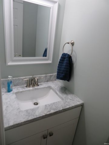 5011 E Timberwood Drive, Newburgh, IN 47630