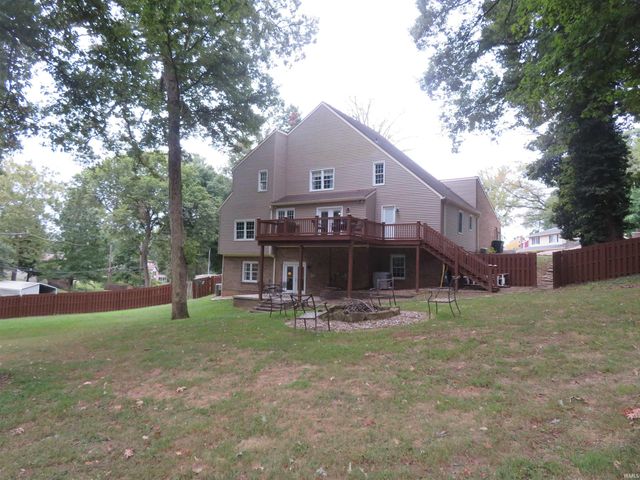 5011 E Timberwood Drive, Newburgh, IN 47630