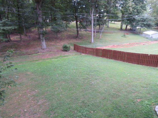 5011 E Timberwood Drive, Newburgh, IN 47630