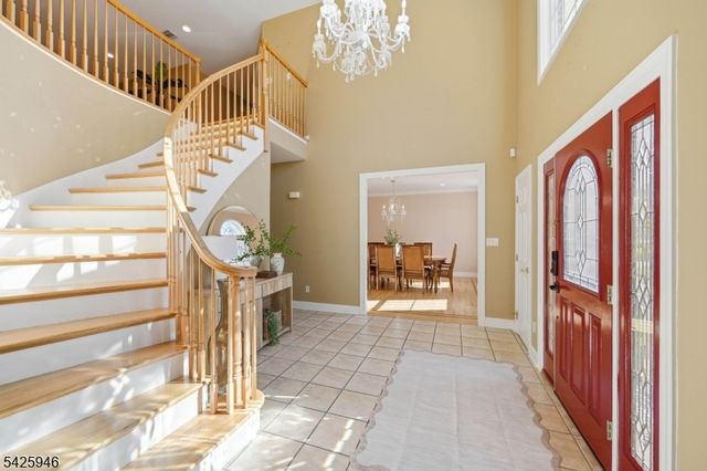 56 Burnet Hill Rd, Livingston Twp., NJ 07039