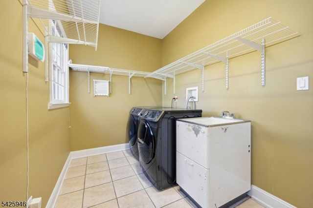 56 Burnet Hill Rd, Livingston Twp., NJ 07039