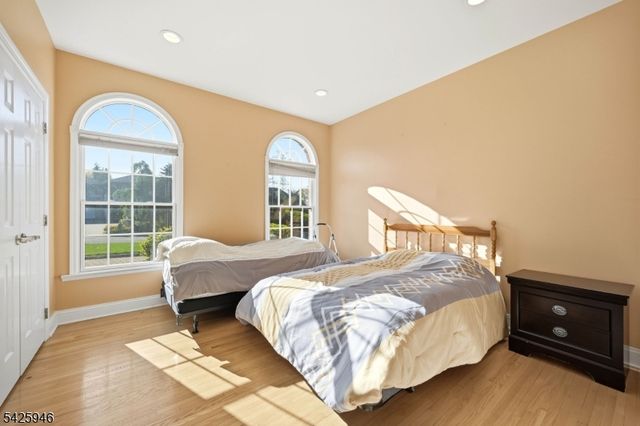 56 Burnet Hill Rd, Livingston Twp., NJ 07039