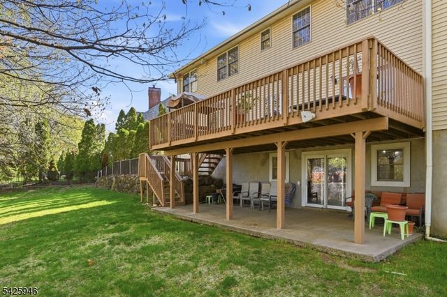 56 Burnet Hill Rd, Livingston Twp., NJ 07039