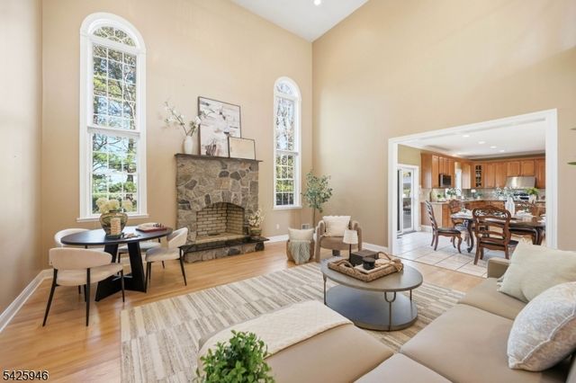 56 Burnet Hill Rd, Livingston Twp., NJ 07039
