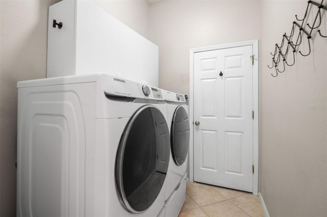 18536 OTTERWOOD AVENUE, Tampa, FL 33647