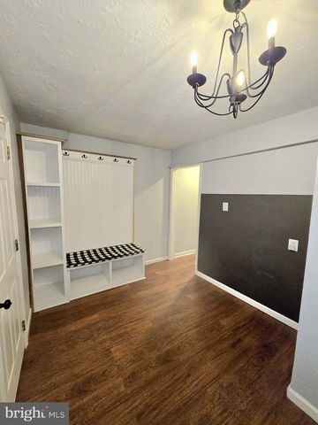 30 CLARK DR, Barrington, NJ 08007