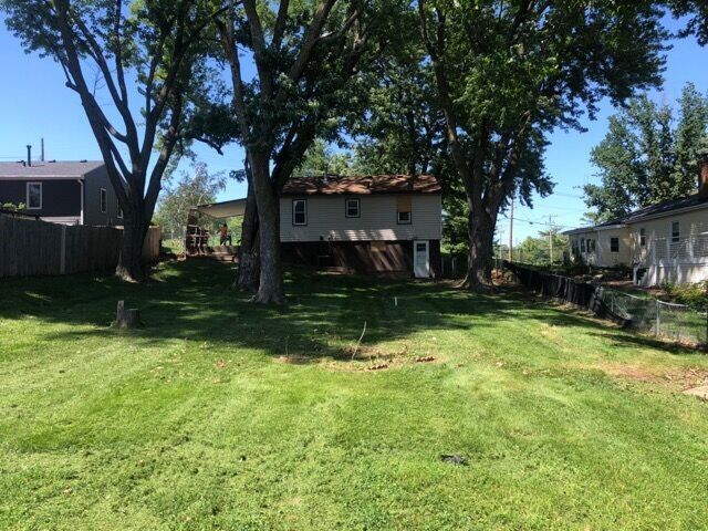 920 Amos Avenue, Des Moines, IA 50315