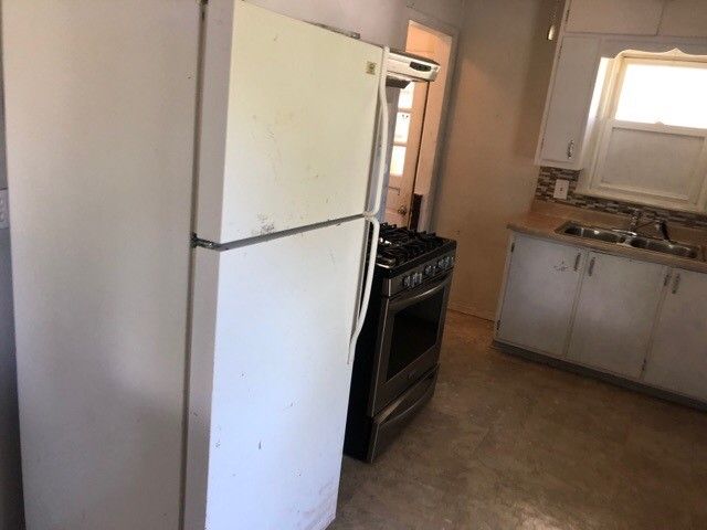 920 Amos Avenue, Des Moines, IA 50315