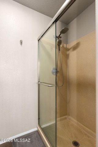 8816 N Old Well Place, Tucson, AZ 85743