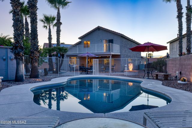 8816 N Old Well Place, Tucson, AZ 85743