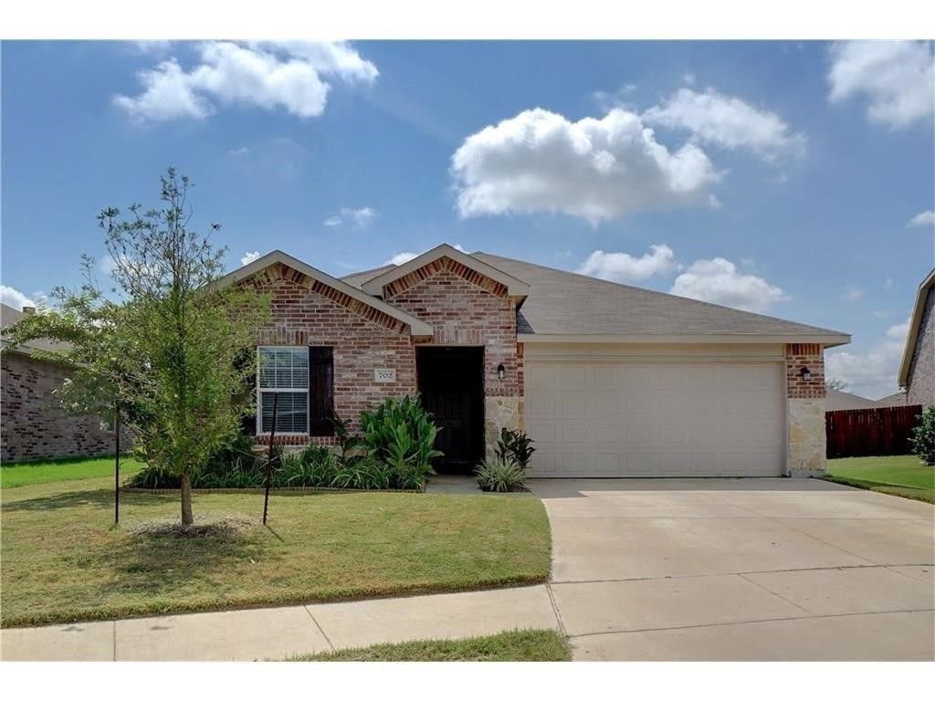 702 Underhill Drive, Arlington, TX 76002
