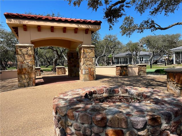 19 Royal Oaks Circ, Fulton, TX 78358