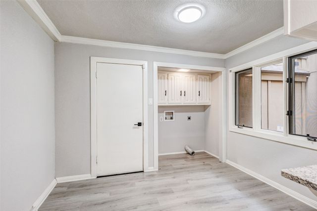 3161 Golden Oak, Farmers Branch, TX 75234
