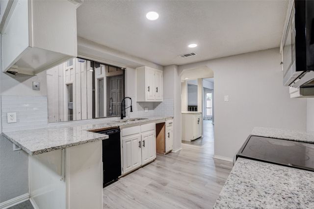 3161 Golden Oak, Farmers Branch, TX 75234